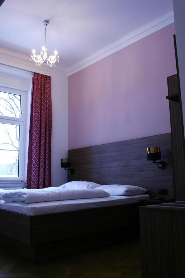 Gloegglhof Bed & Breakfast Trofaiach Bagian luar foto