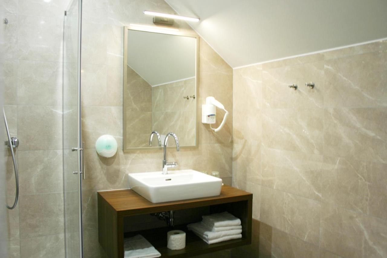 Gloegglhof Bed & Breakfast Trofaiach Bagian luar foto