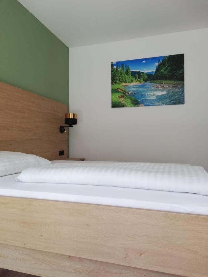 Gloegglhof Bed & Breakfast Trofaiach Bagian luar foto
